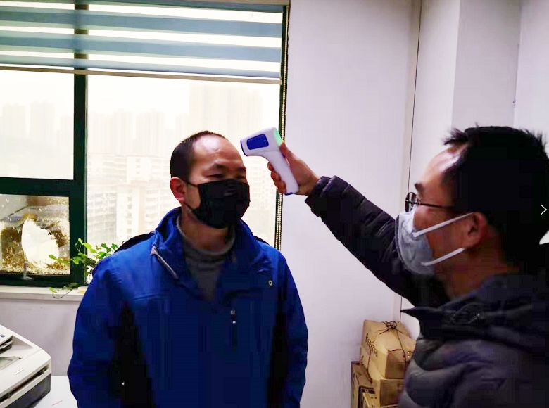 湖北卫视致敬,广电致敬春节坚守岗位的人