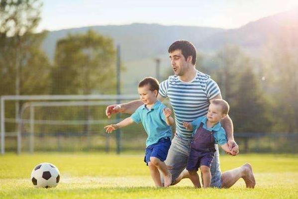 孩子饭量特别大怎么办,小孩饭量过大怎么办