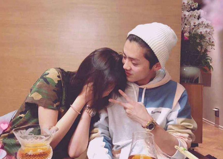 除了《创造营2019》，迪丽热巴还有一部新综艺来袭，搭档是张艺兴