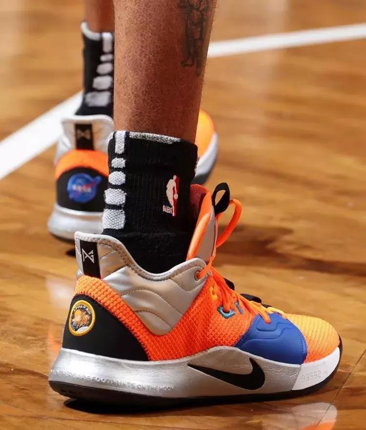 nba季后赛塔克上脚,nba今日上脚球鞋西蒙斯