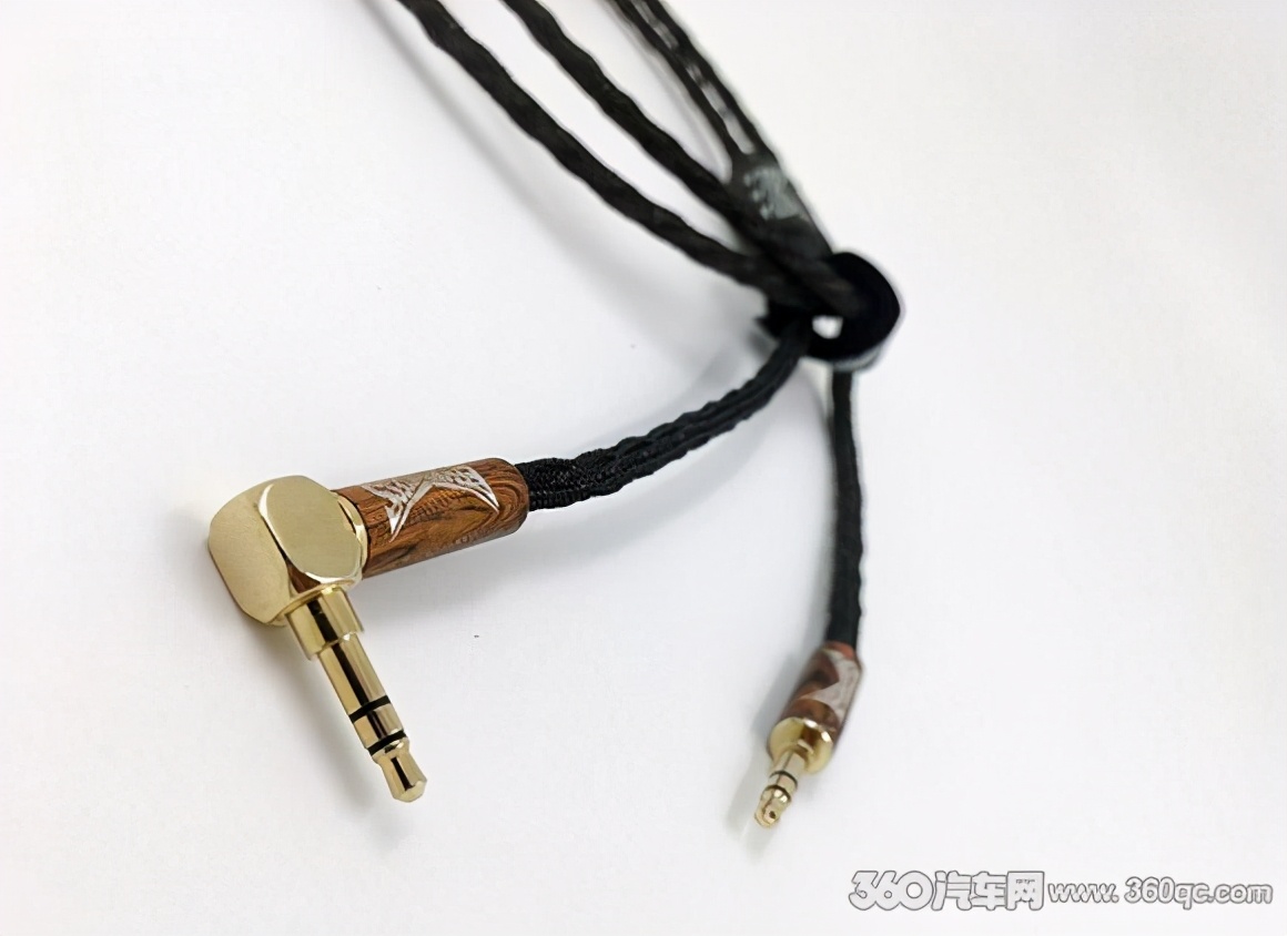 车载靓声时代更需无损传输正力车福AUX线敢当最佳辅助