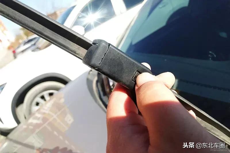 大众速腾雨刷器更换教程,大众新捷达雨刷器更换视频