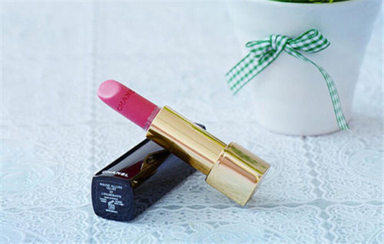 口红断了如何再使用,口红断了怎么接上去