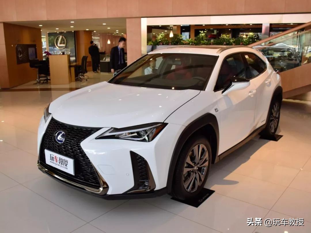 雷克萨斯lm加价神车,4s店加服务费雷克萨斯