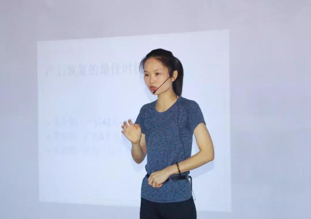 产后臀部两侧凹陷臀部下垂,产后臀部下垂训练