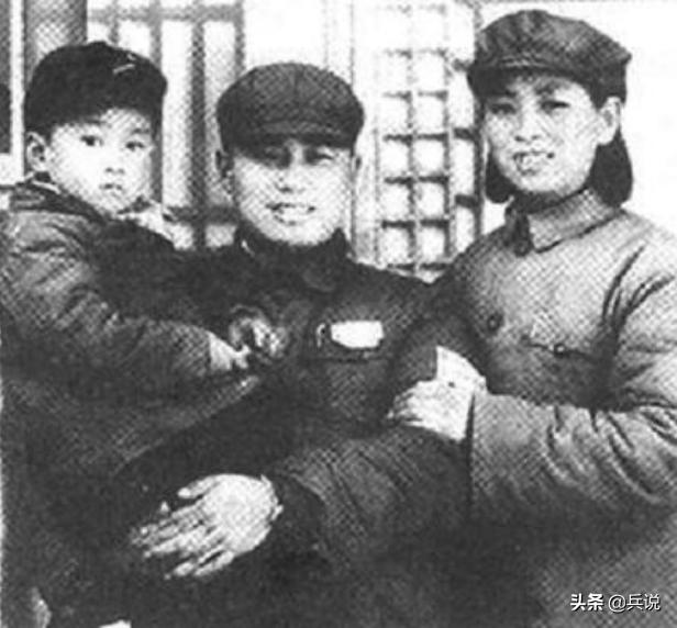 渡江战役，王近山抱儿子过江，写三遍检查，*伯承刘**才放过