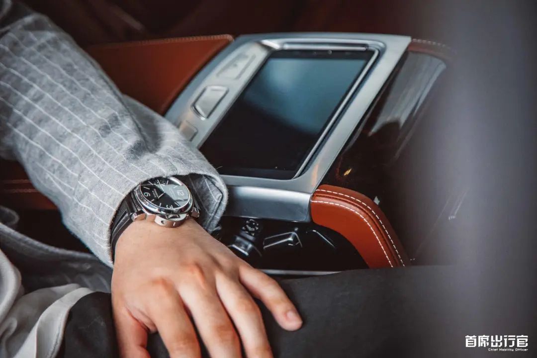 一台宝马740,一辆宝马740