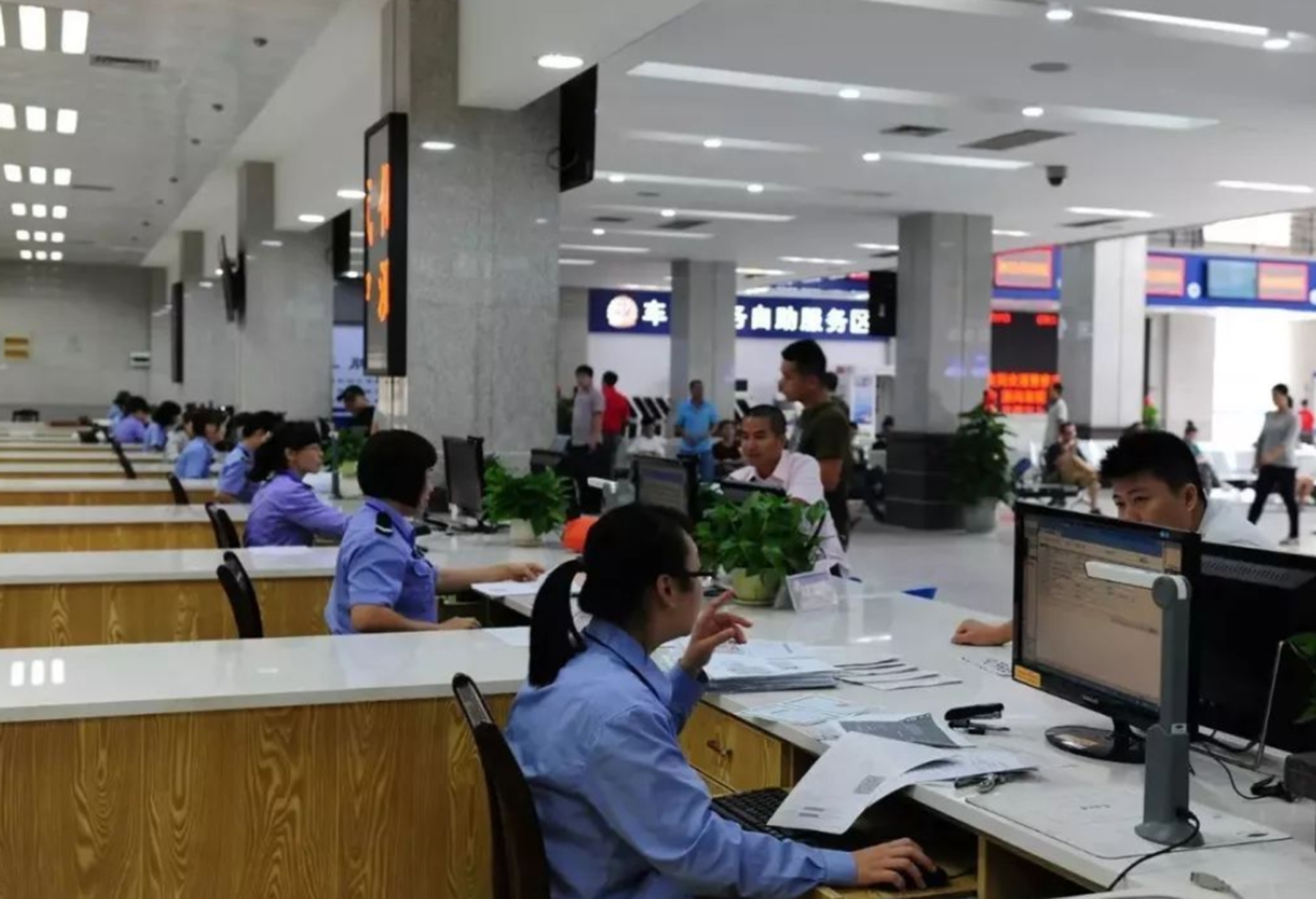 a2驾照是轿车吗,a2驾照相当于什么大学文凭