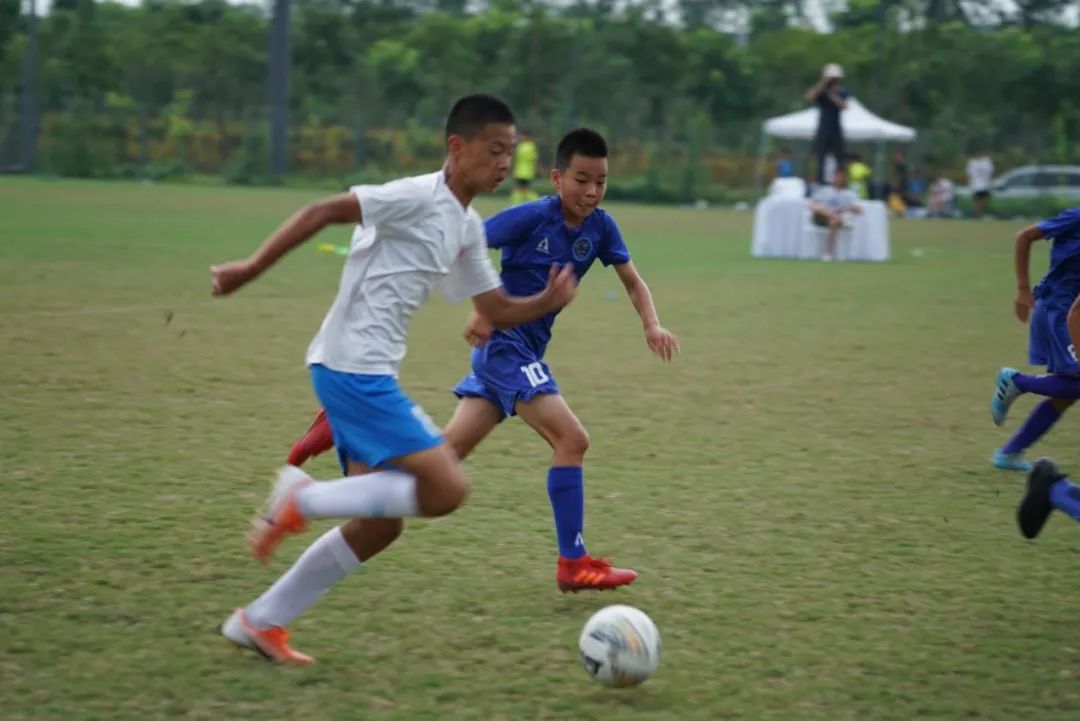 幸运星勇夺“攀翼群英荟•青少年足球挑战赛”3组别冠军