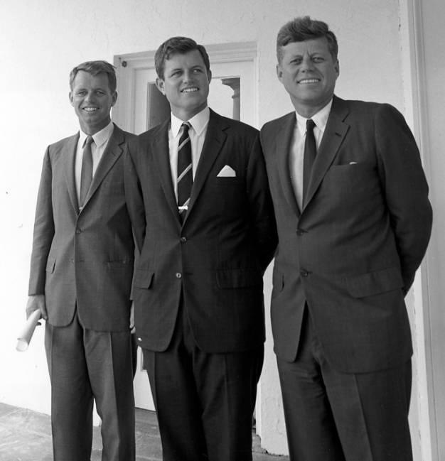 肯尼迪家族“隐身女孩”：美丽而有智力缺陷，23岁接受“脑切除”