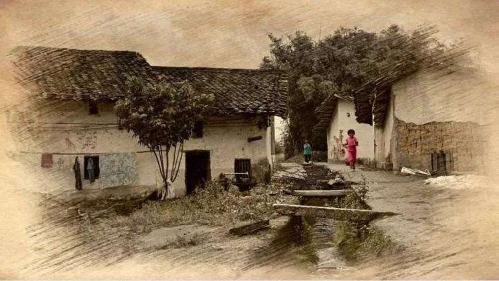 坐车时间长了第二天脚肿怎么处理,坐车时间长脚肿了怎么解决