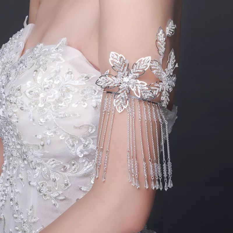 夏季搭配小饰品,夏日饰品的选择与搭配