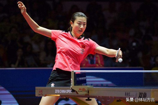 她22岁称霸欧洲乒坛，身材傲人穿吊带装打球，比赛里还尖叫掀短裤