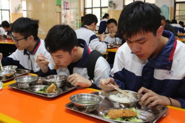 初中生身高标准表2019,初中生年龄身高标准表