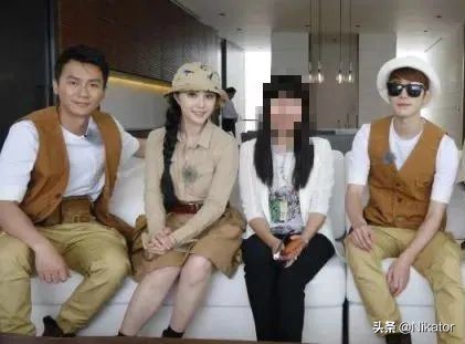 被明星们争相打卡的白色沙发有何魅力?