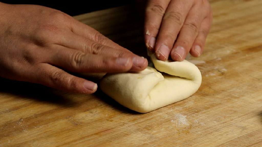 入口即化的烧饼做法,怎样做烧饼过夜又好吃