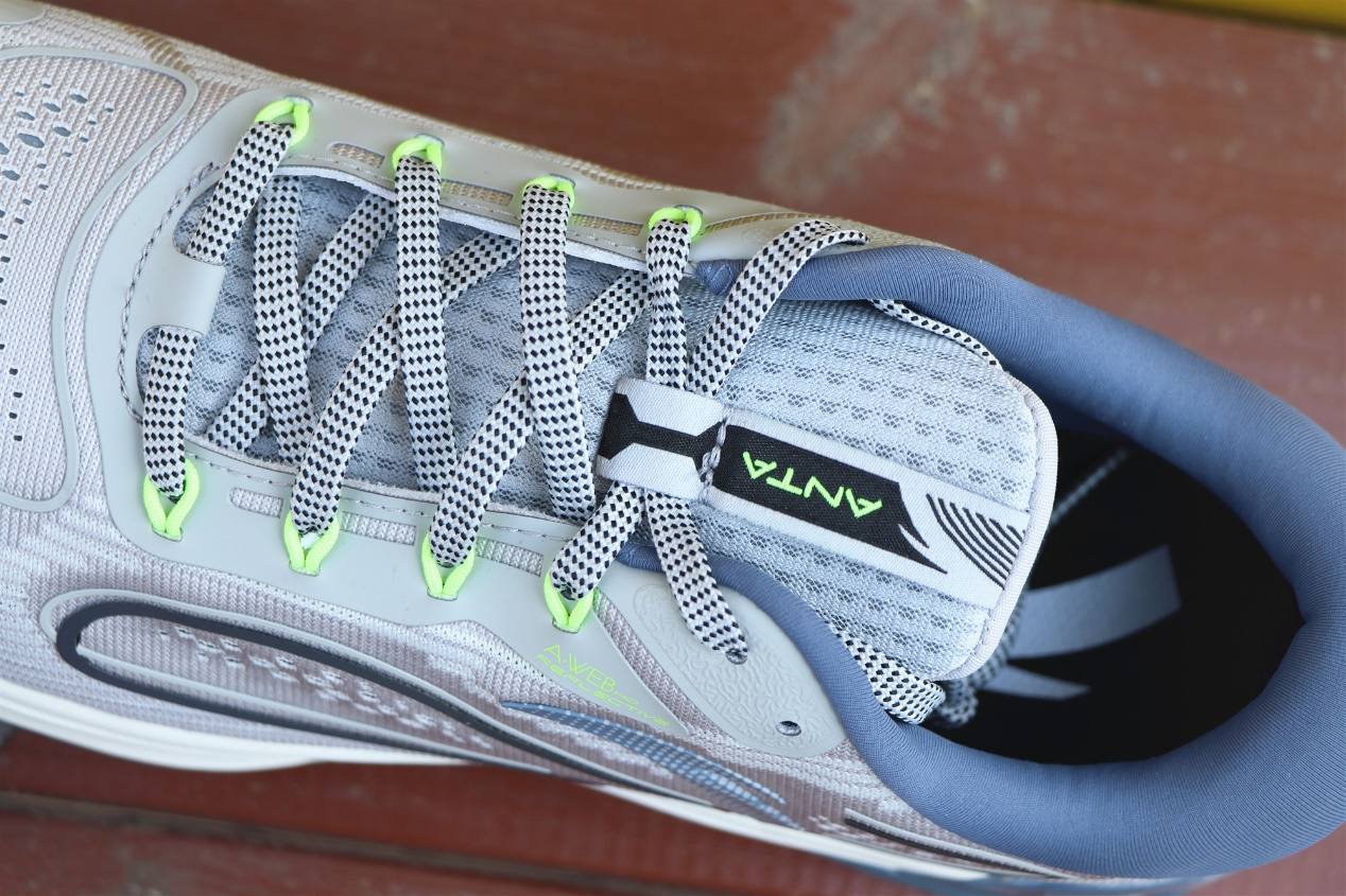 安踏xkeithharing联名系列,咕咚安踏联名跑鞋