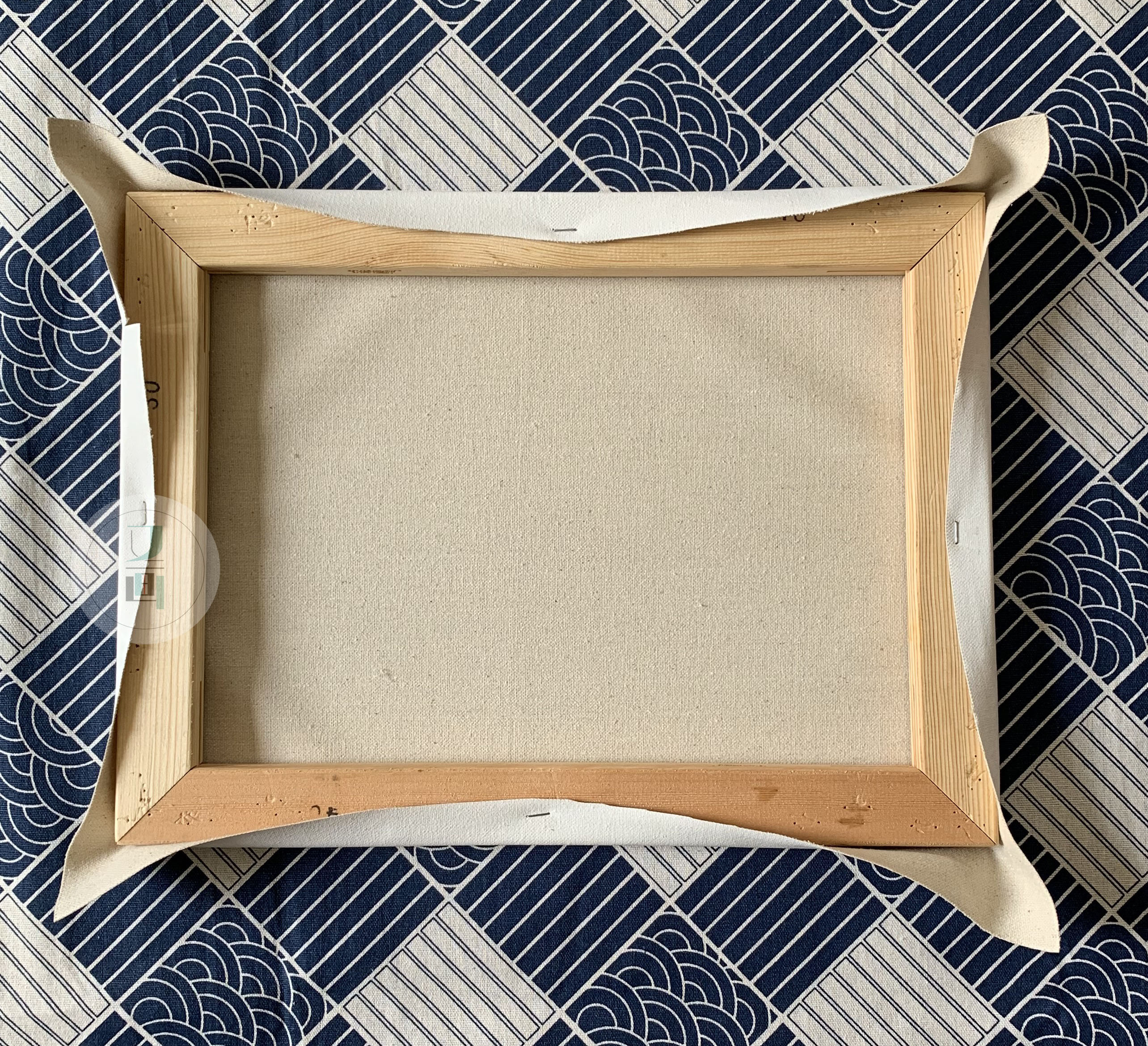 油画绷布过程,油画绷布折角技巧