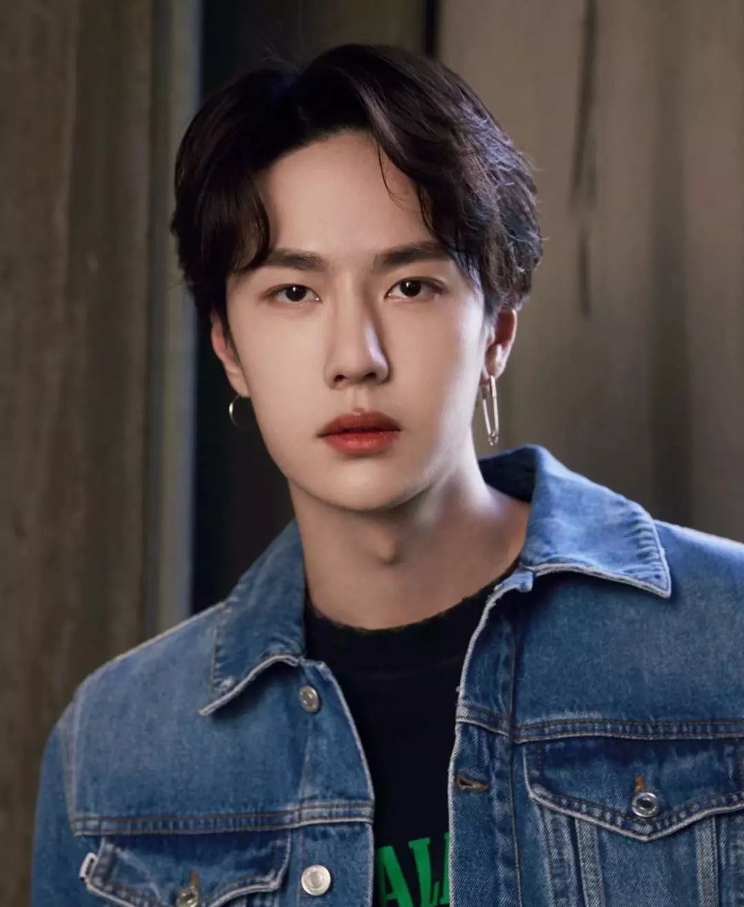 耳饰别致不对称,耳饰可爱黑白