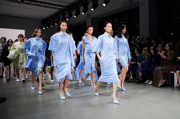 职场女性适合穿什么,30岁职场女性应该怎么穿有气场