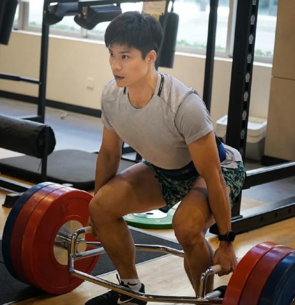 苏炳添百米9秒83打破亚洲纪录,苏炳添破亚洲百米纪录比赛视频