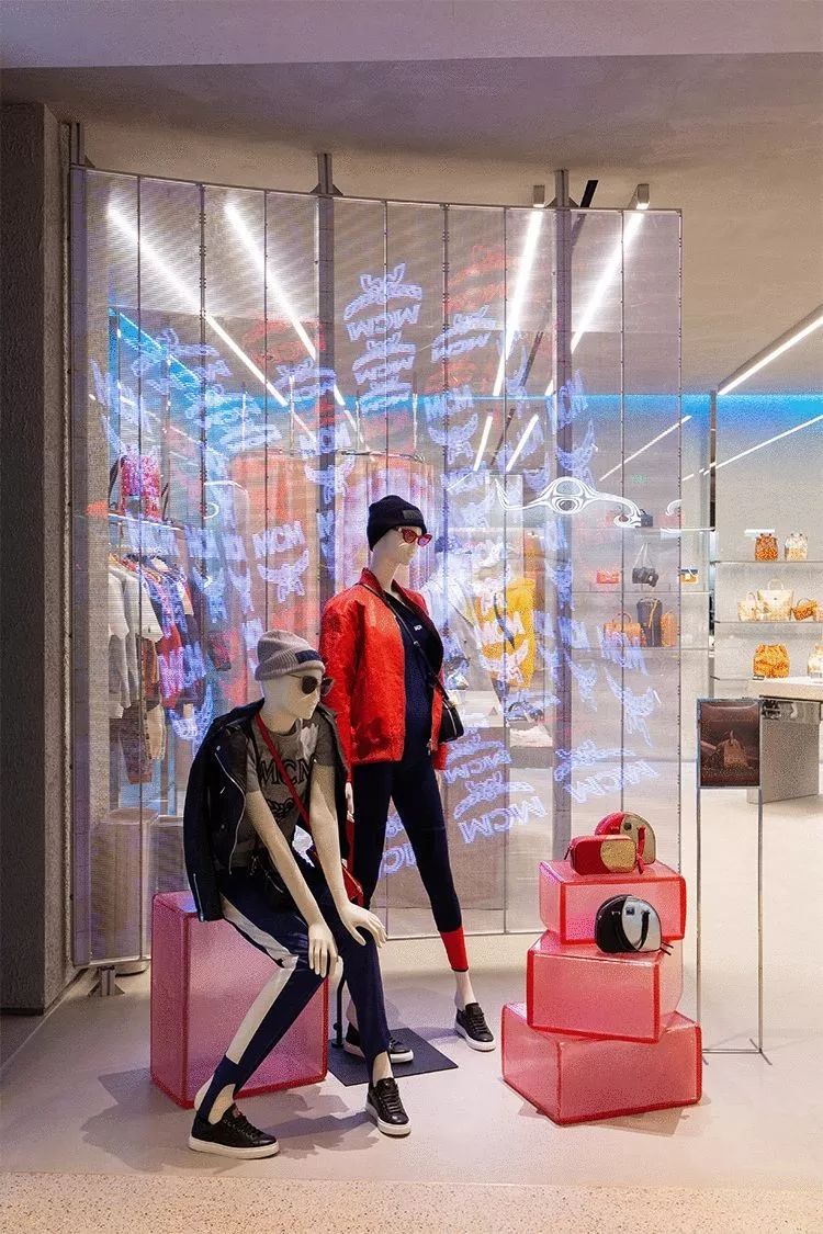 从濒临倒闭到年营收25亿,从濒临倒闭到市值266亿