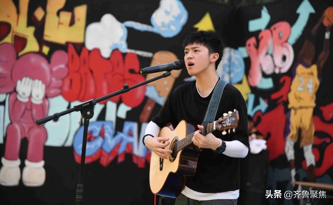 济南趵突泉泉城路夜市,济南有烟火气的夜市