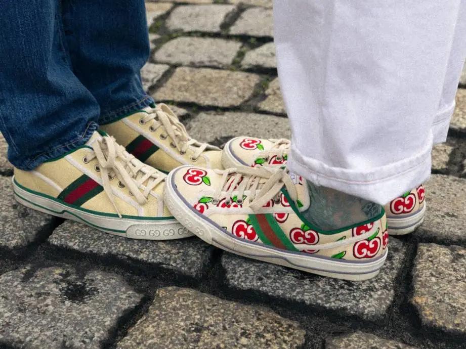 今年流行帆布鞋底子,今年特别流行的一款帆布鞋