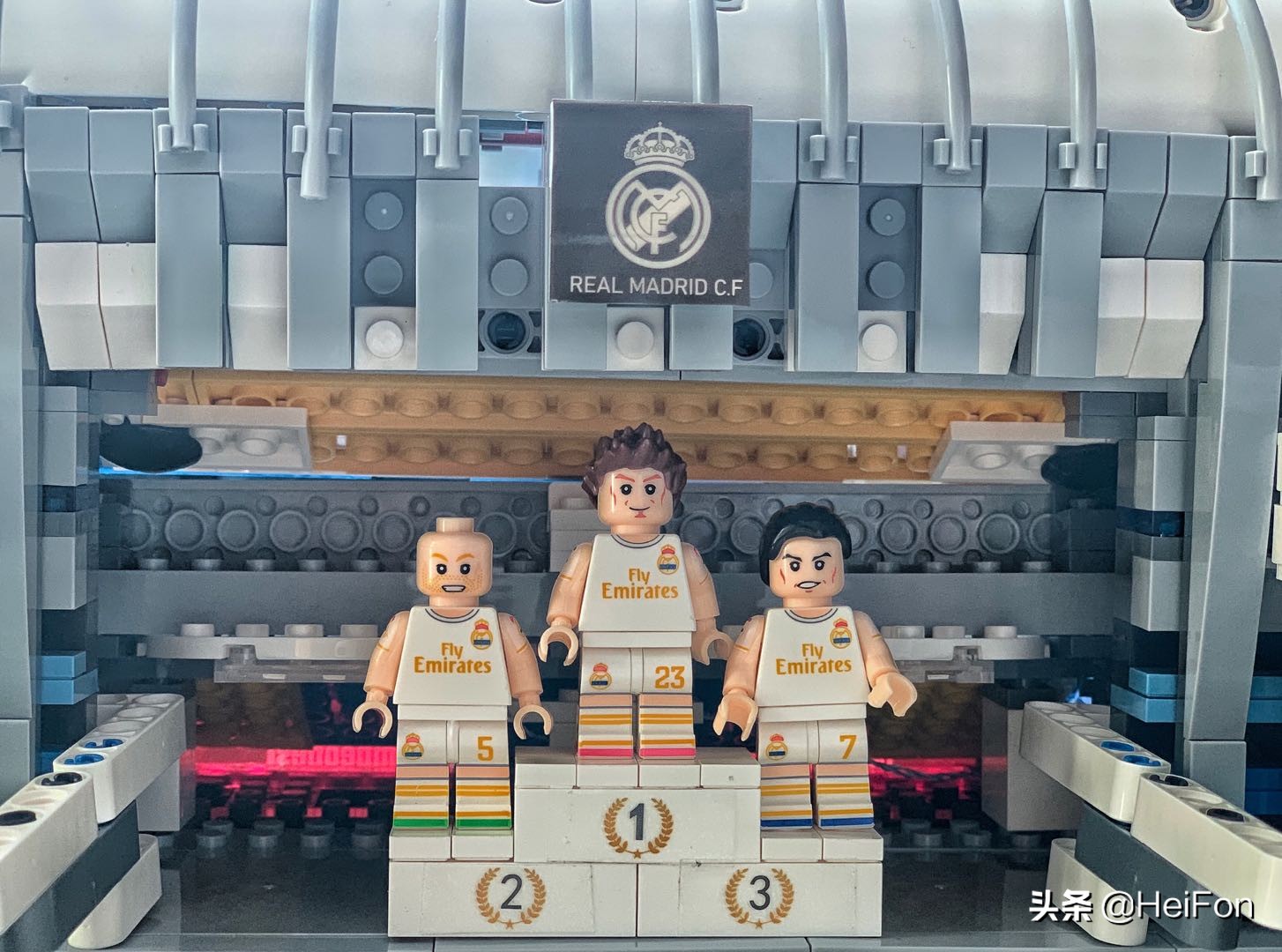 用乐高做足球场,乐高圣地亚哥伯纳乌