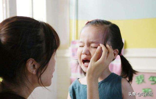 子女偷拿父母的钱如何处理合适,发现孩子偷拿了邻居东西怎么办