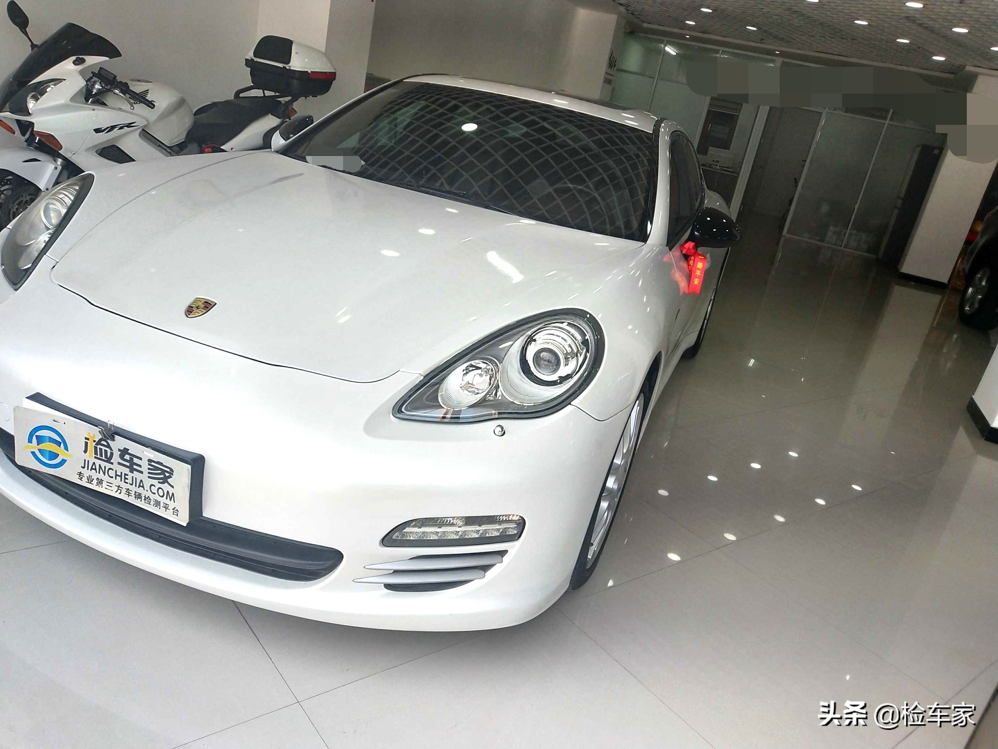 2010保时捷帕拉梅拉现在多少钱,300万的保时捷帕拉梅拉值不值