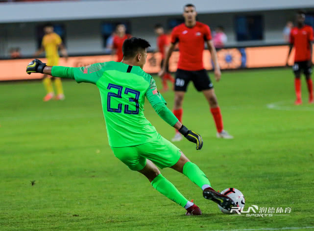 足球万人欢呼现场,足球比赛全场轰动