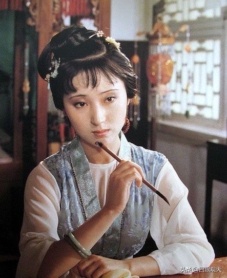 冷眼看红楼书籍,黛玉冷眼看红楼