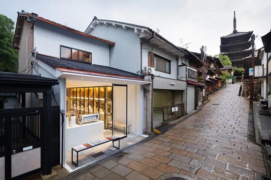 上海神秘咖啡品牌%Arabica，日本设计师青山周平、佐藤大亲自操刀