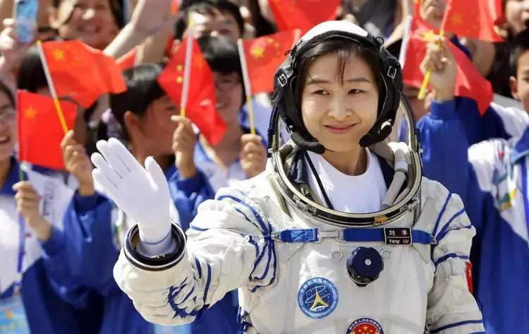 愿每个女孩都活成自己想要的样,愿我们都能活成自己想要的模样