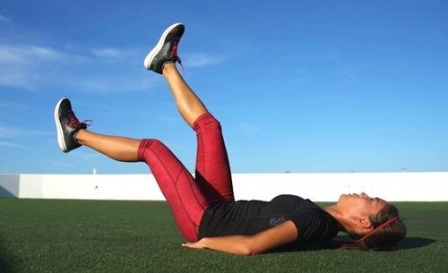 锻炼腹肌，学会4个训练腹肌的动作，在家锻炼出好身材