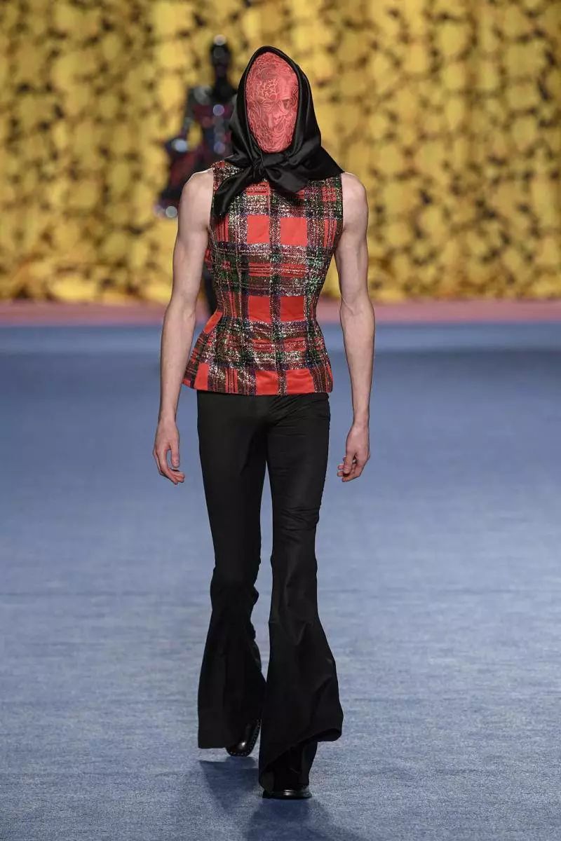 波司登羽绒时装周,波司登伦敦时装周中国红