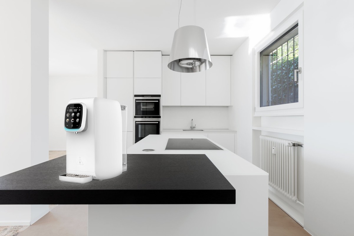 浅谈26元素矿泉水机，智能矿化与健康的融合