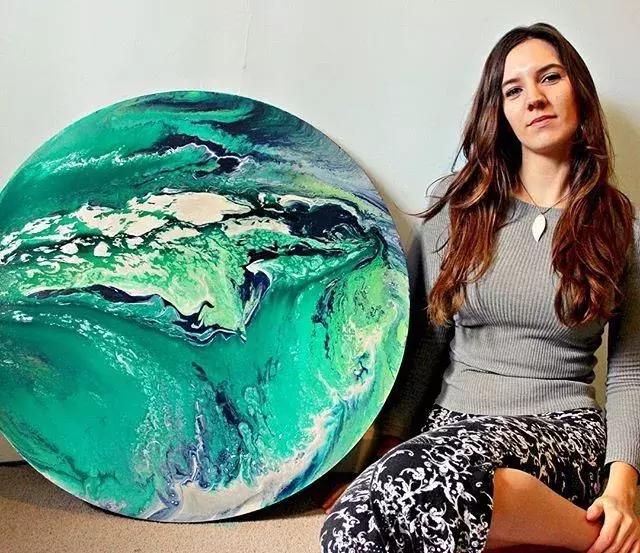 抽象画怎样画得简单又好看,看似复杂实则画起来简单的抽象画