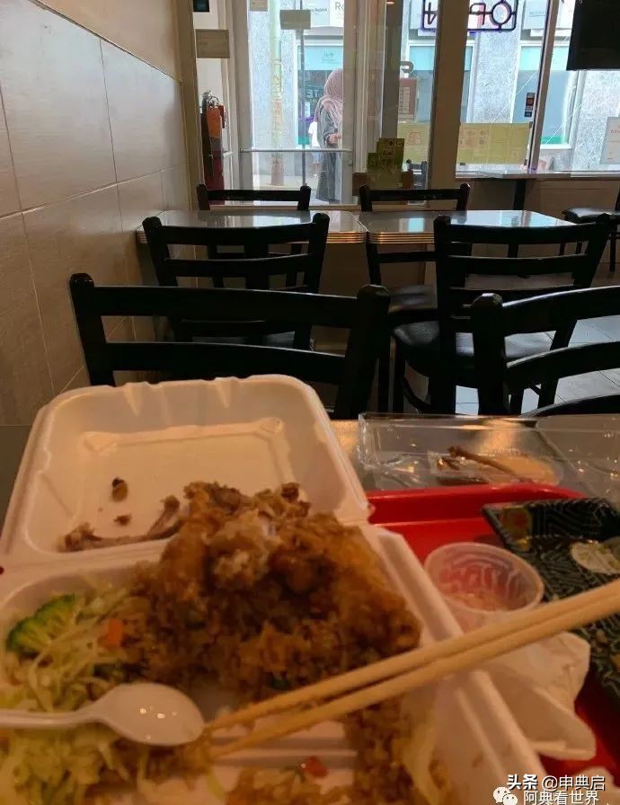 美国中餐馆老板娘谈黑人