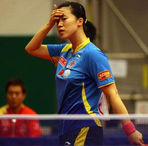 乒乓运动员王楠现在状况,世界冠军王楠患癌后丈夫不离不弃