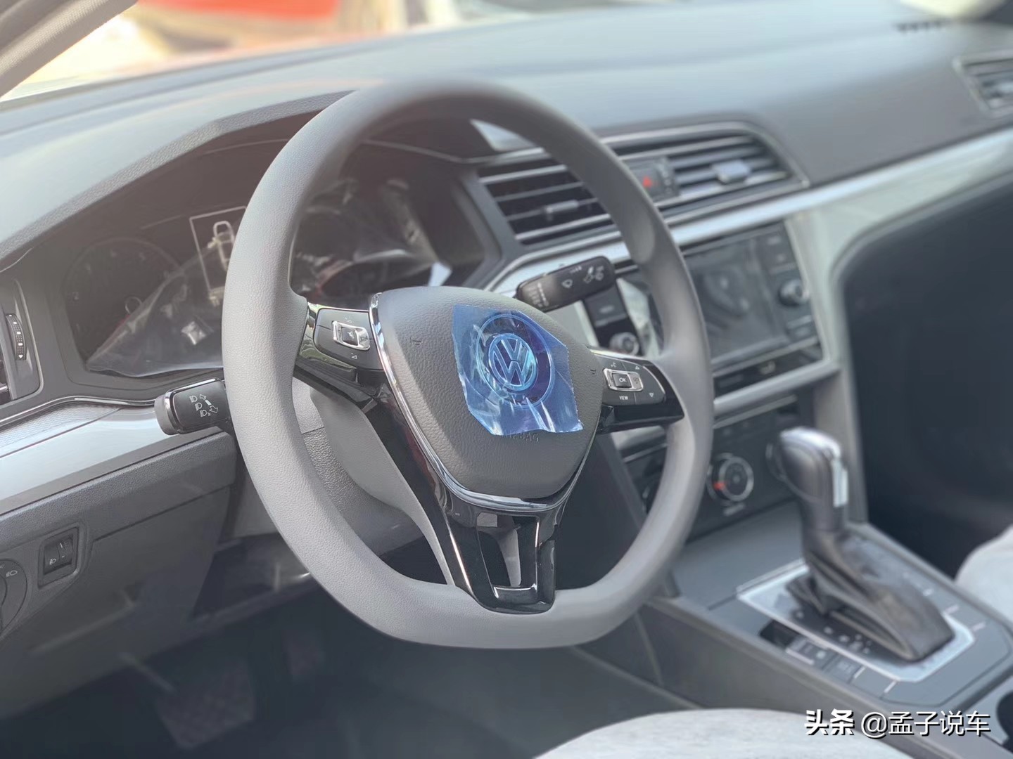 2022款凌渡提车作业,大众凌渡230提车作业