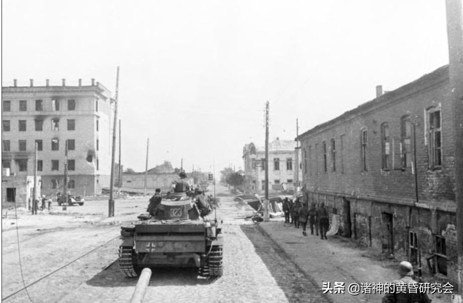 七月飞火-100张珍贵图片中的1942年沃罗涅日血战今与昔（下）