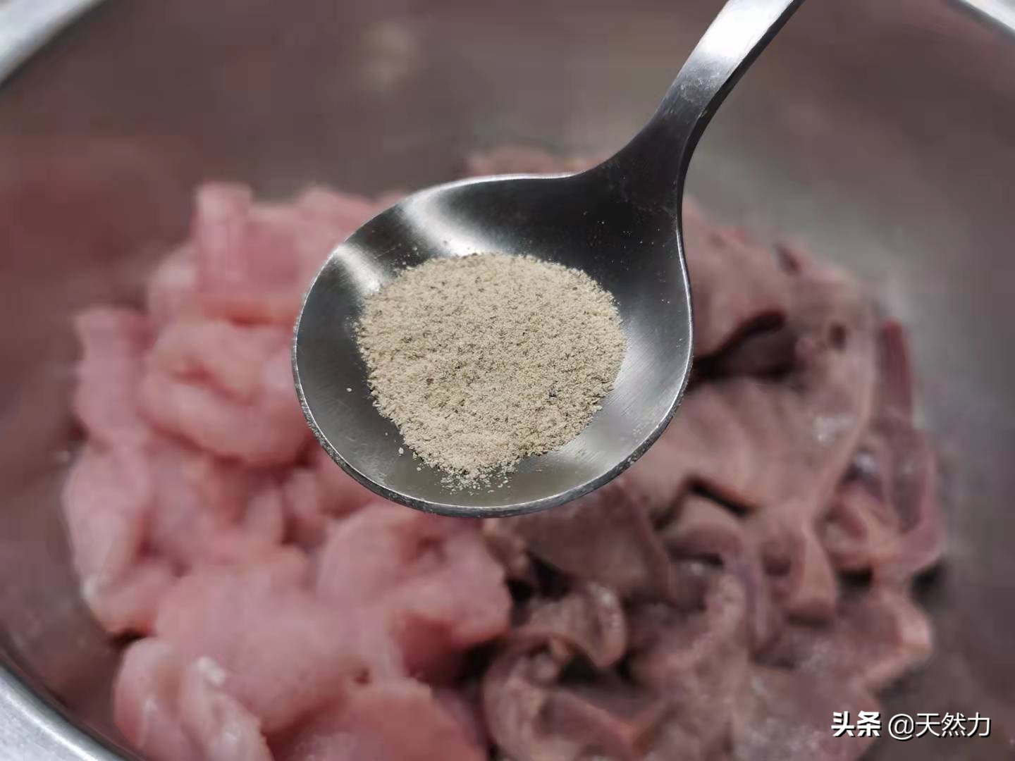 猪肝汤怎么做又嫩又不糊汤,猪肝汤要怎么做才脆爽