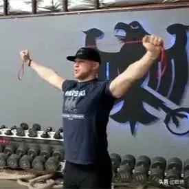 健身不耸肩肩下沉的方法,健身肩一边大一边小怎么锻炼矫正