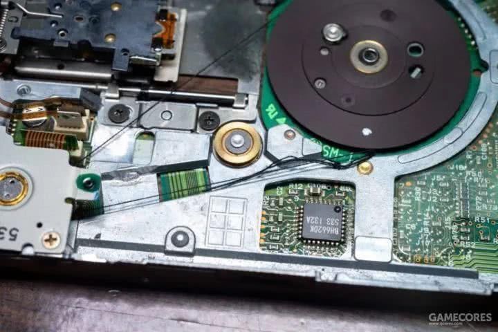 一百多块买个26年前的笔记本，我改了改，还能上网