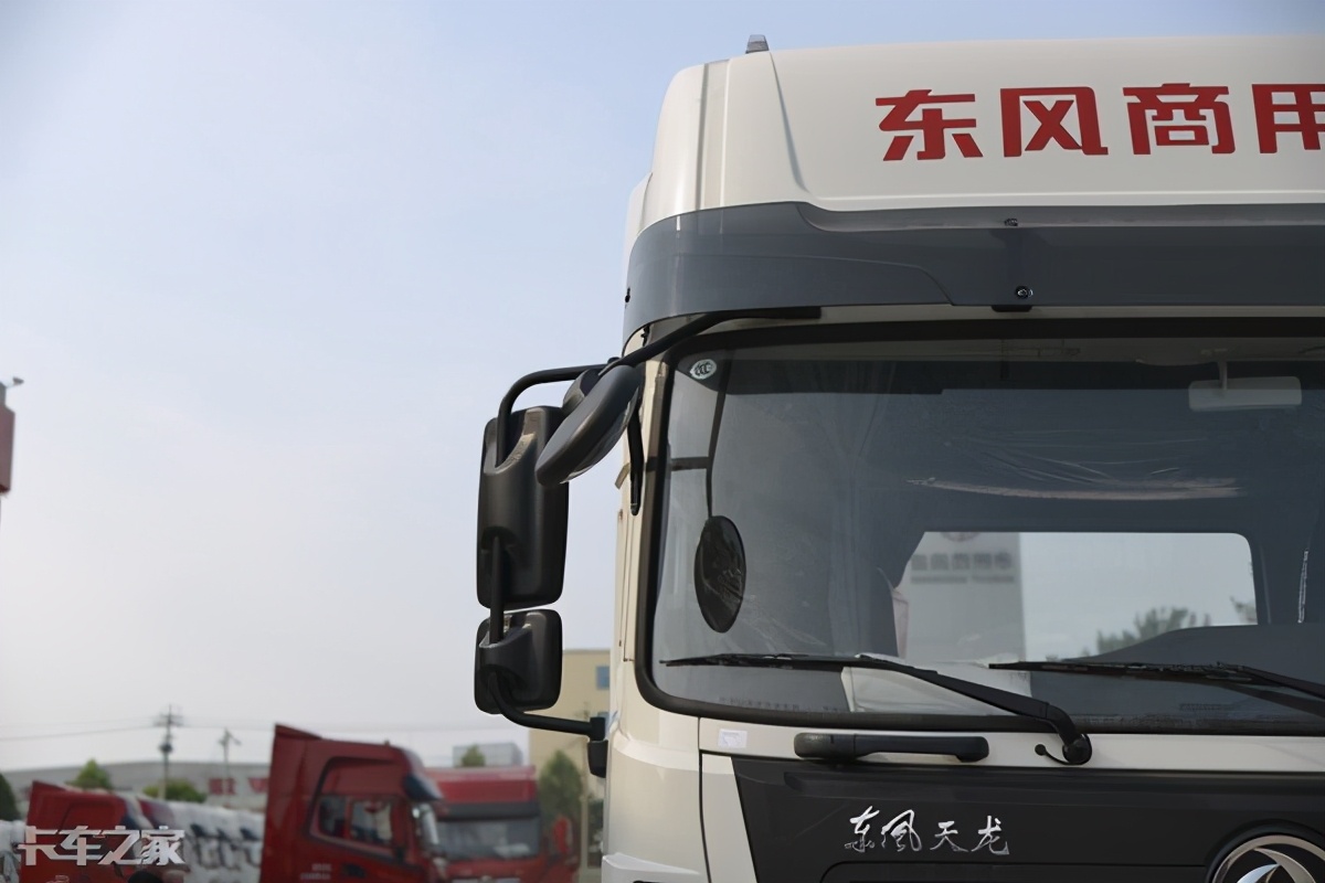 340马力配10挡箱，中短途运输利器，详解东风天龙4x2重卡