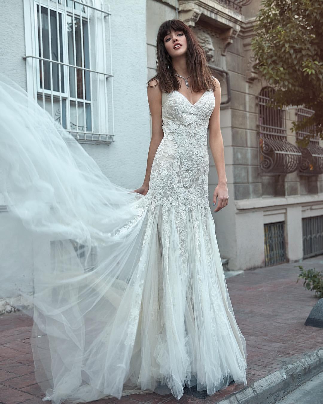 年会礼服穿什么好,年会穿哪样的礼服好看