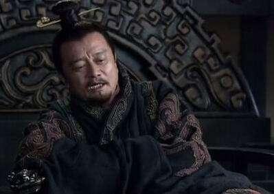 站在淮河浦口的袁术，望着涛涛的河水，遥想起曾经壮怀激烈的疆场