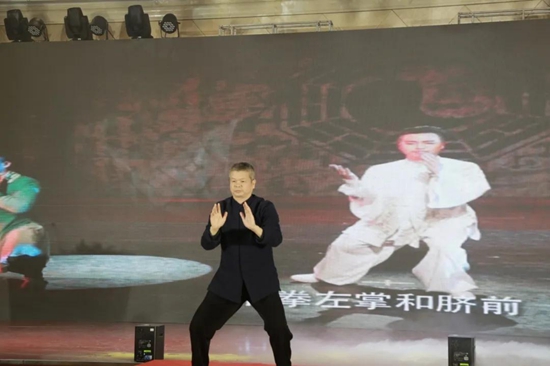 金戈铁马闻征鼓的下一句,金戈铁马闻征鼓只争朝夕启新程